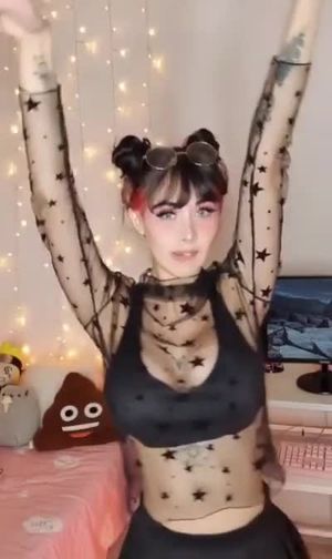 Who is she? ! Banging broad shaking her huge tits