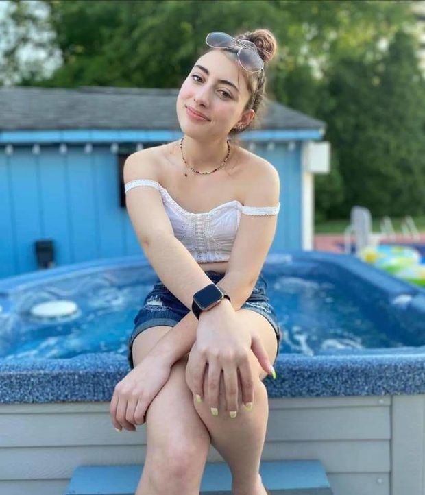 Slutty lil cocktease Francesca Melone posing on a jacuzzi.