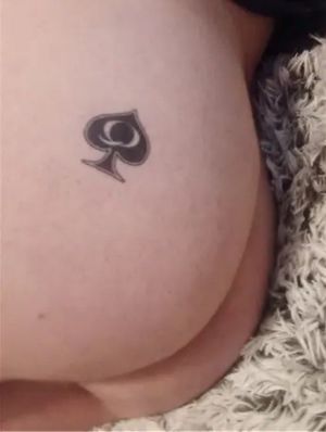 I'm a queen of spades ♠️ (that means only black cock)