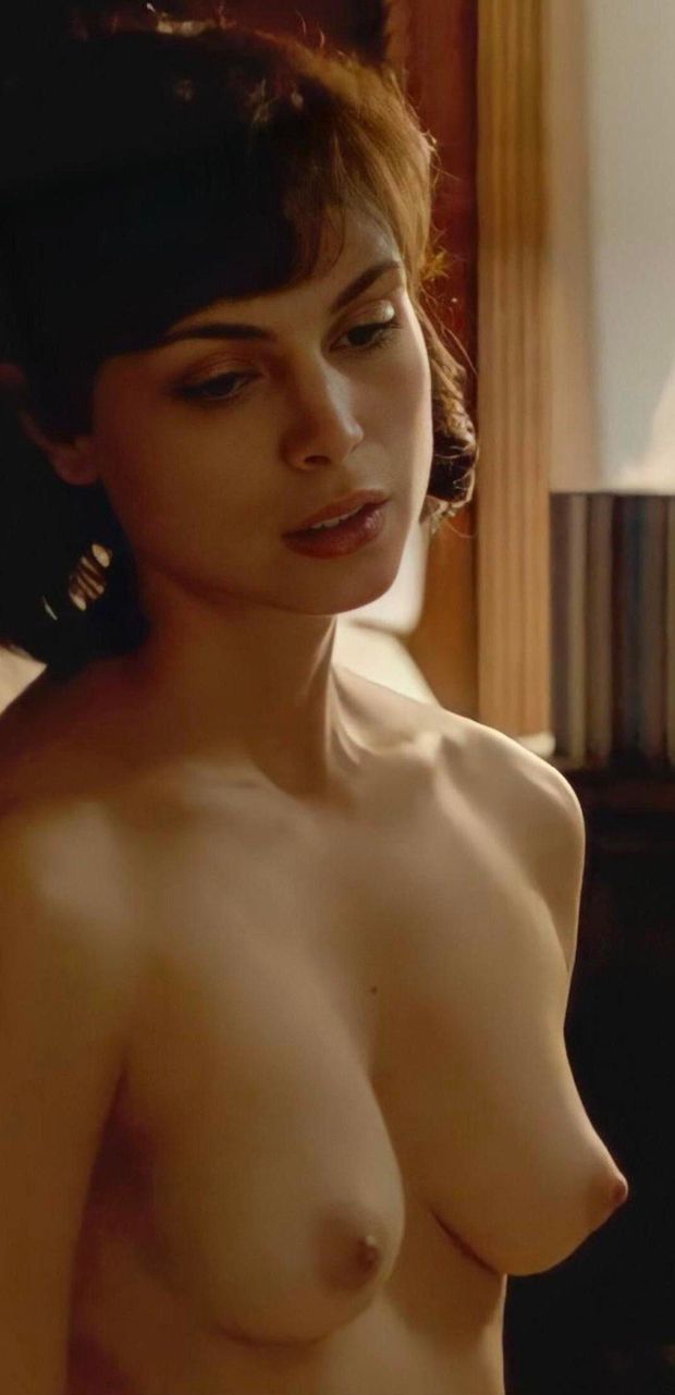 Morena Baccarin's celebrity titties