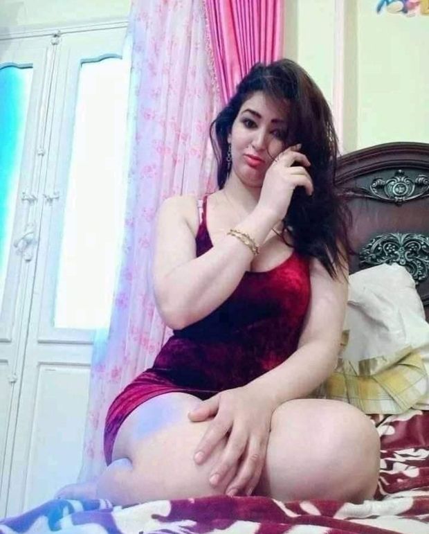 Lovely arab cutie