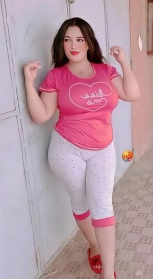 Lovely arab chubby