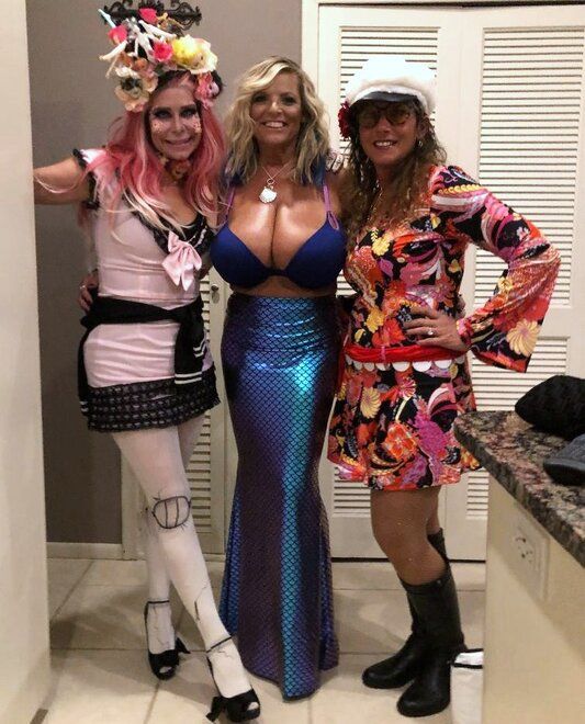 Big tits blonde milf