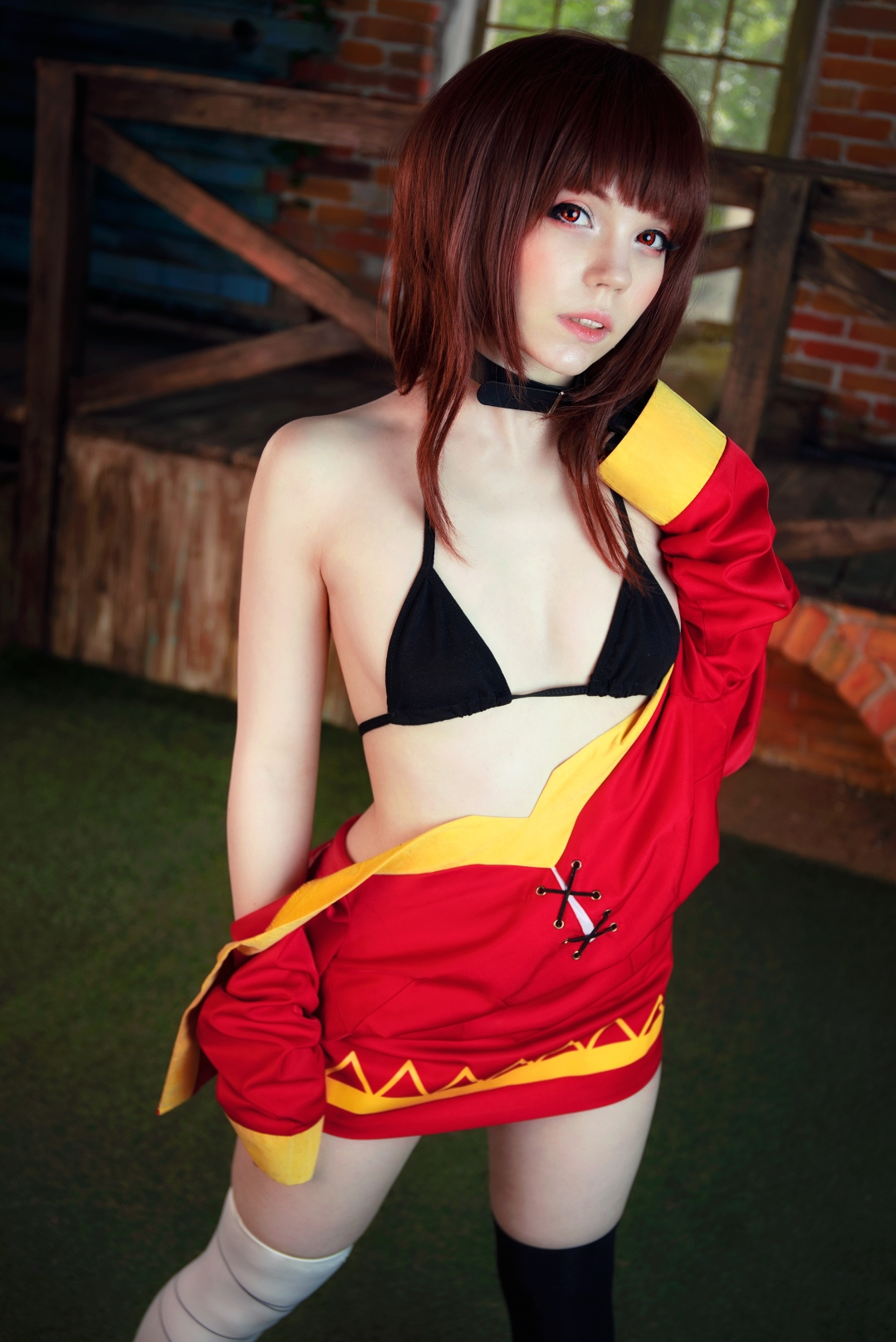 Megamuin undressing