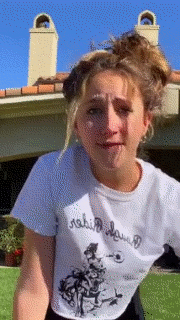 Ava kolker