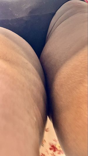 Upskirt AssCheeks!!❤️