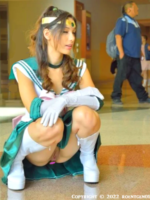 SailorMoon - Sailor Jupiter upskirt Cosplay with anal plug 1 *roentgen01*