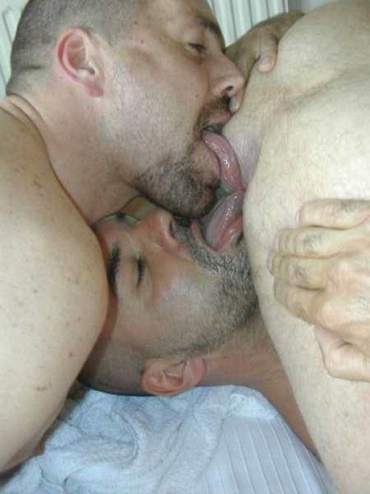 Lucky man having two hungry tongues treating his cunt
