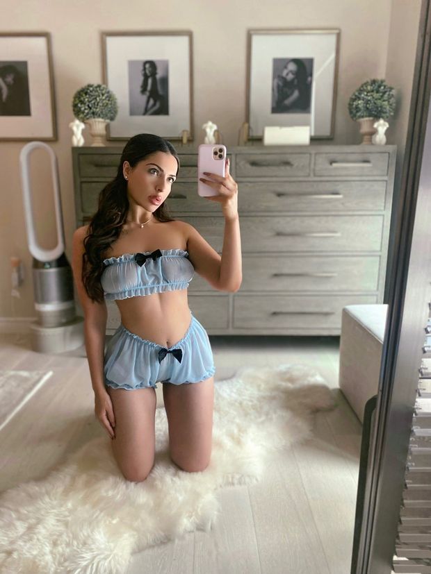 Self-obsessed but so hot
