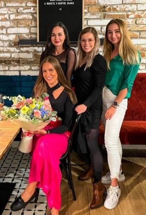 Choose one and f*ck her hard! 56 ❤️