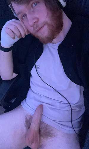 Theo 31 yo in Manassas, VA want you to lend your hole and mouth so he can plow them with his cock