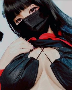 Face mask in big tits