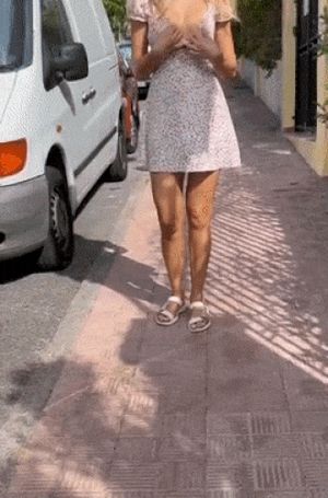 Eva Lex public flashing