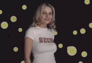 Tight t-shirt blonde dance 2