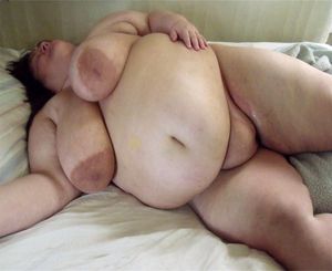 My Dream woman! So perfect in every way! I could live naked with her for the rest of my life! Mmmmmmm!!