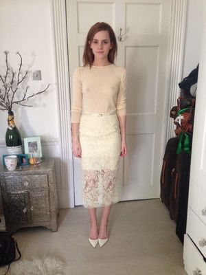 BEFORE : Emma Watson full-body pic