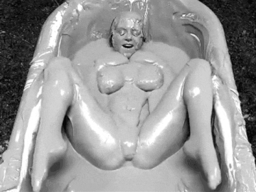 Anabelle Pync in clay bath