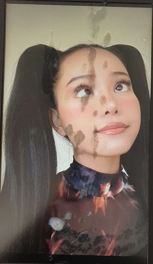 Came so hard on this whore Bella poarch