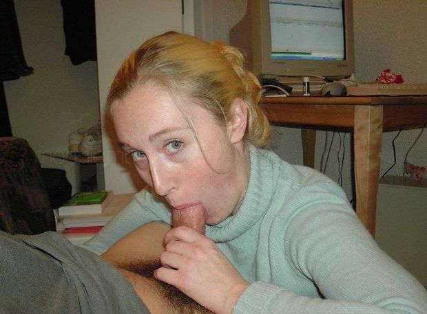 Blonde cutie gives a good blowjob...