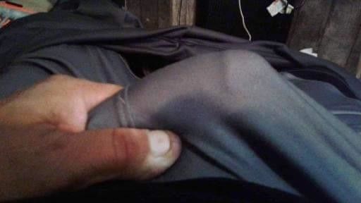 Single guy that loves big tits, miles,