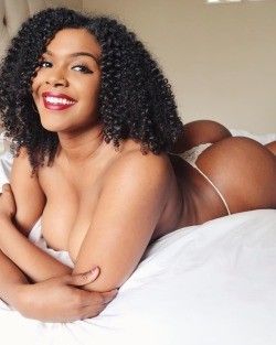 Gracie Golden and her cute smile