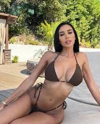 Amber Quinn 1