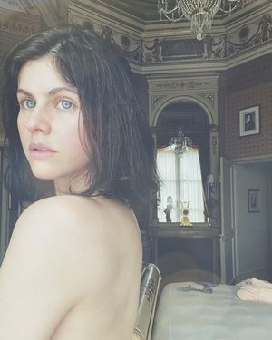 Sexy Alex Daddario bareback