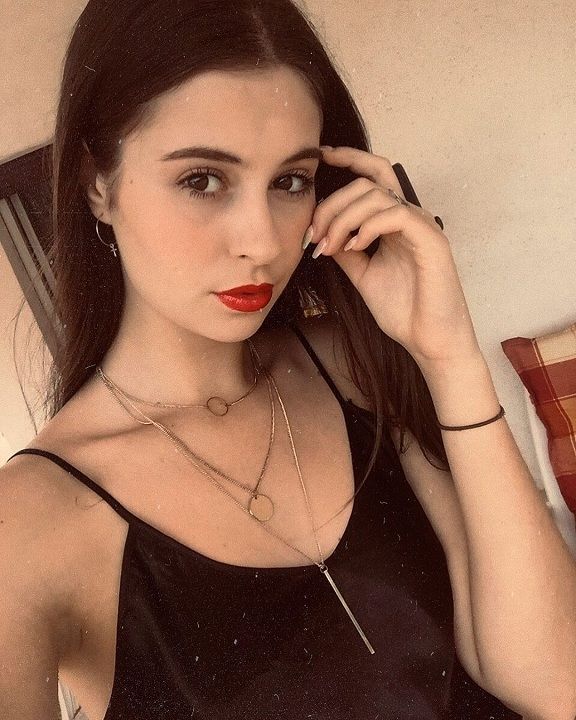 JENNIFER PAVESI