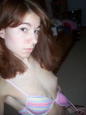 Amateur brunette 3/4 bra