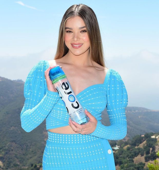 Hailee Steinfeld Core Water