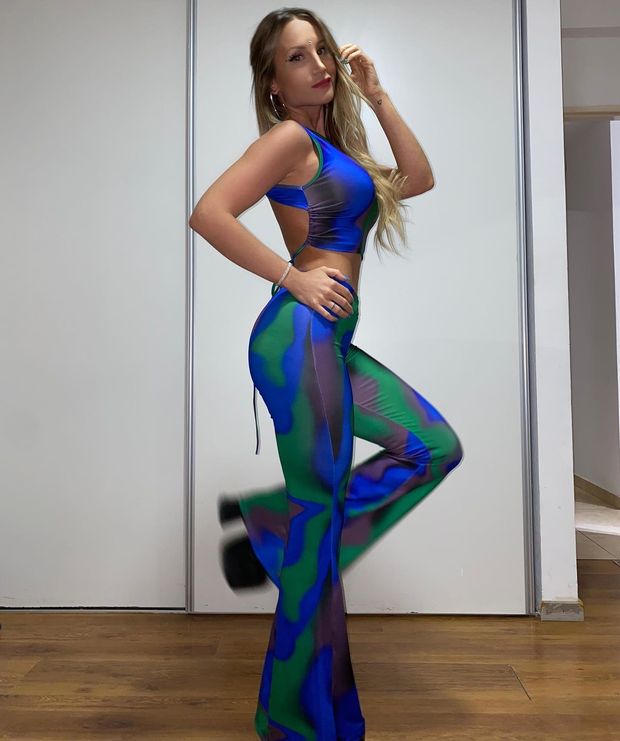 INSTAGRAM USER: @ORIANAROSSIPERALTA