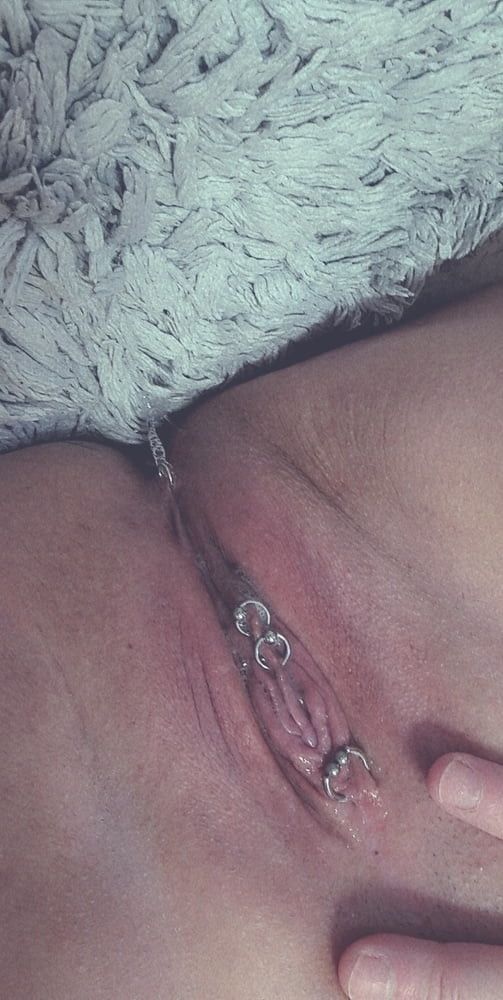 Pirced pussy