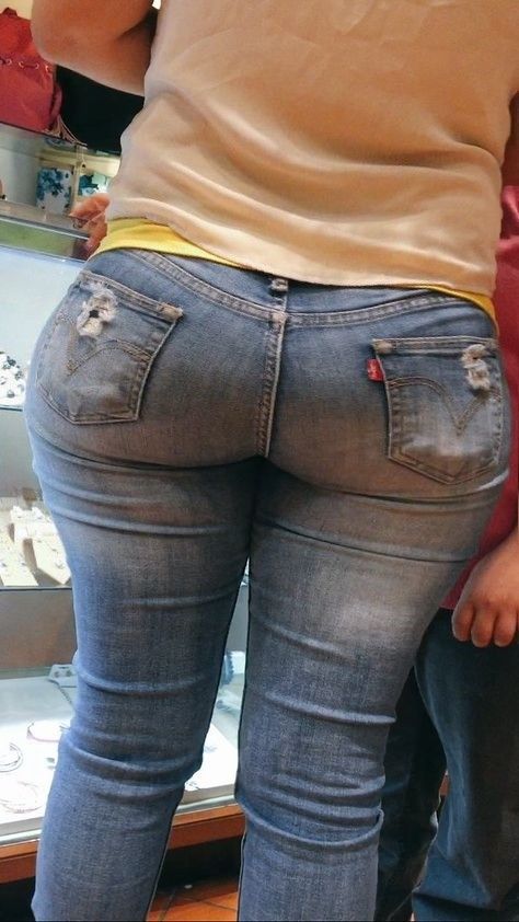LOVE THOSE LEVIS!