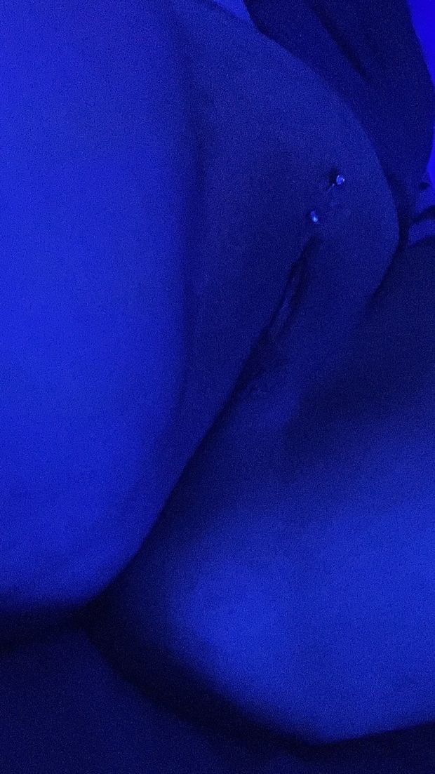 Pirced chubby pussy
