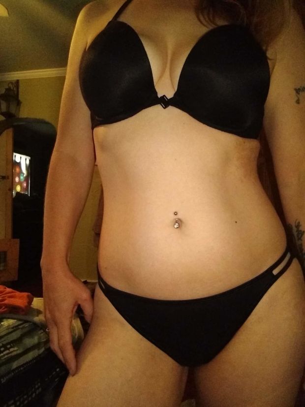 Sexy wife comment what you like about her