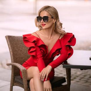 Hot Ukrainian nude camgirl and model in live sex cam