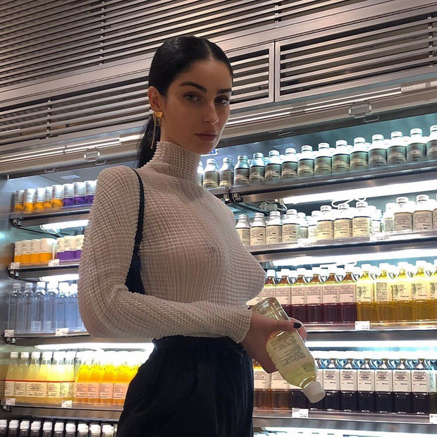 Subtle Exhibitionist