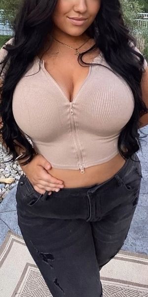BIG TITTIES !!!!
