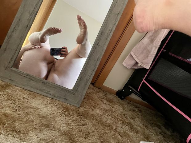 Would you pump my fertile gf pussy full of cum?