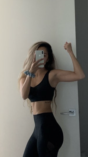 I would love to lick between her legs