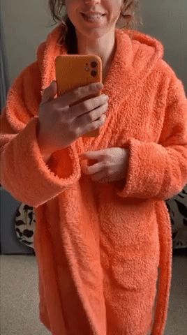 Did mom send this "come fuck me" text to me or???