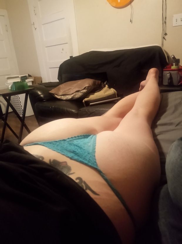Redhead single mom slut 02