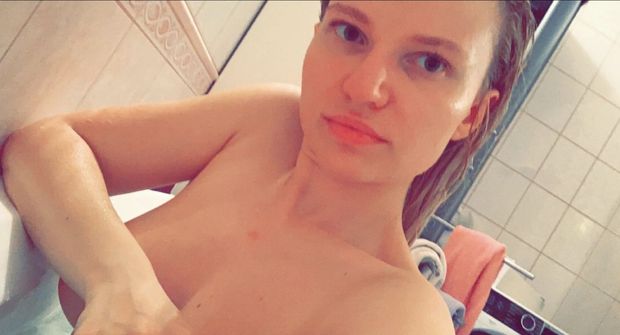 Bath selfies