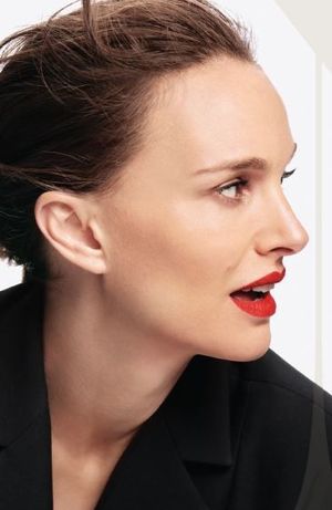 Natalie Portman- Rouge Dior Forever 2022 II