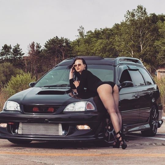 Beautiful brunettes cars