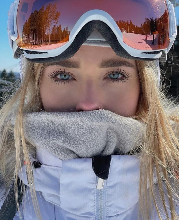 Bundled Blondie