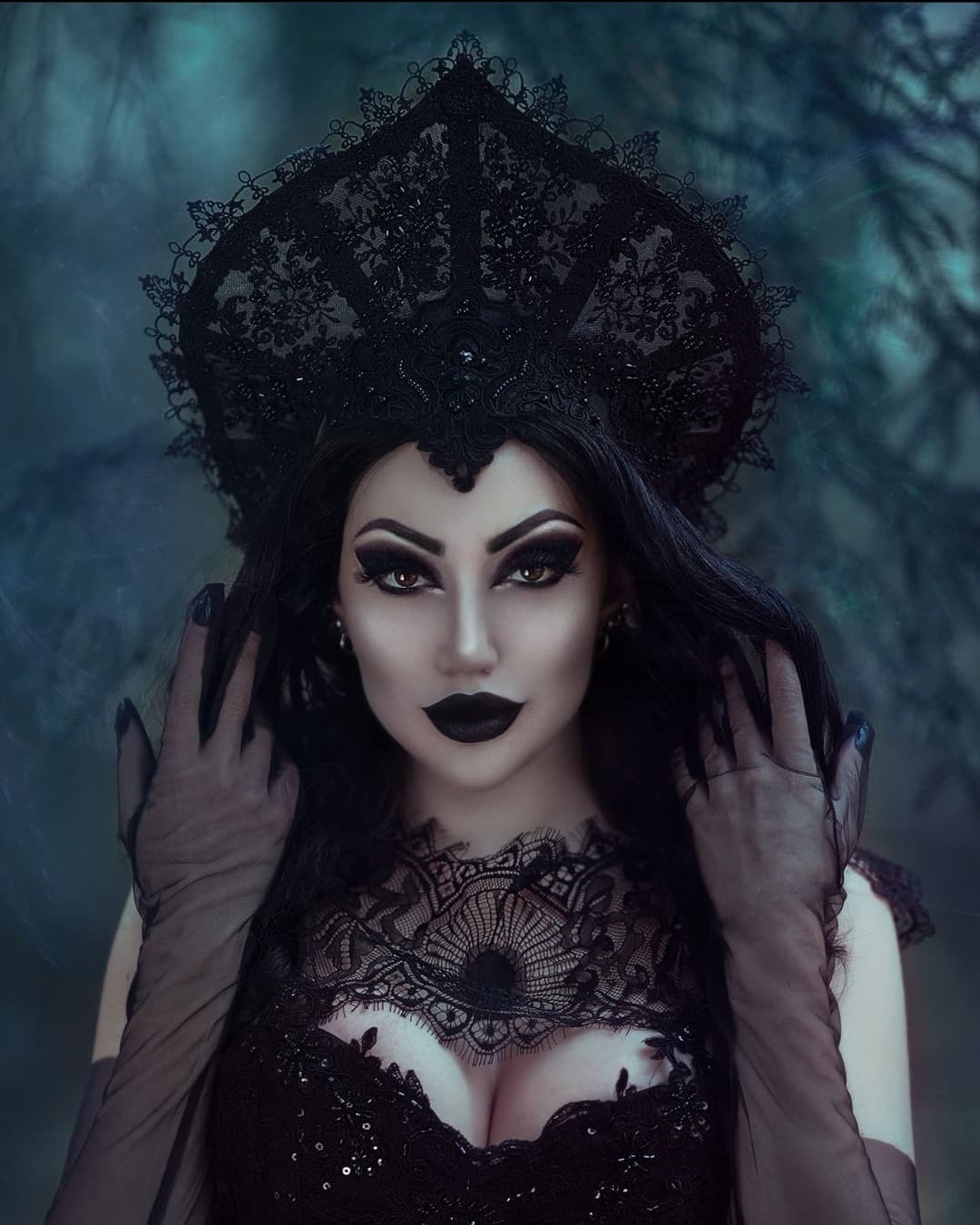 Dani Divine - vampire queen