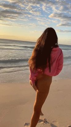 Bottomless in paradise