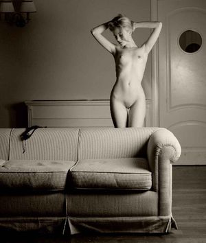 Blonde nude, standing