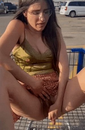 Lilly Vig public Squirting